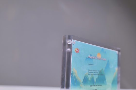 কেনা নতুন ডিজাইনের এক্রাইলিক চৌম্বকীয় ছবির ফ্রেম 10 X 12 অফিসের জন্য ফটো ফ্রেম online manufacture